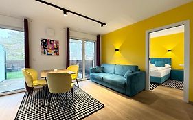 Wohnung Mit Terrasse + Parkplatz